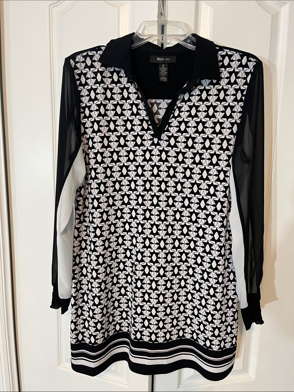Style & Co. Black & White Geometric Tunic Top – Size Medium NWOT